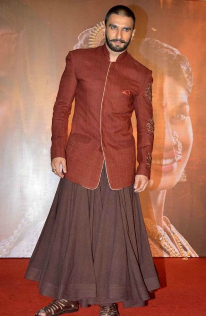Ranveer-Singh in skirt
