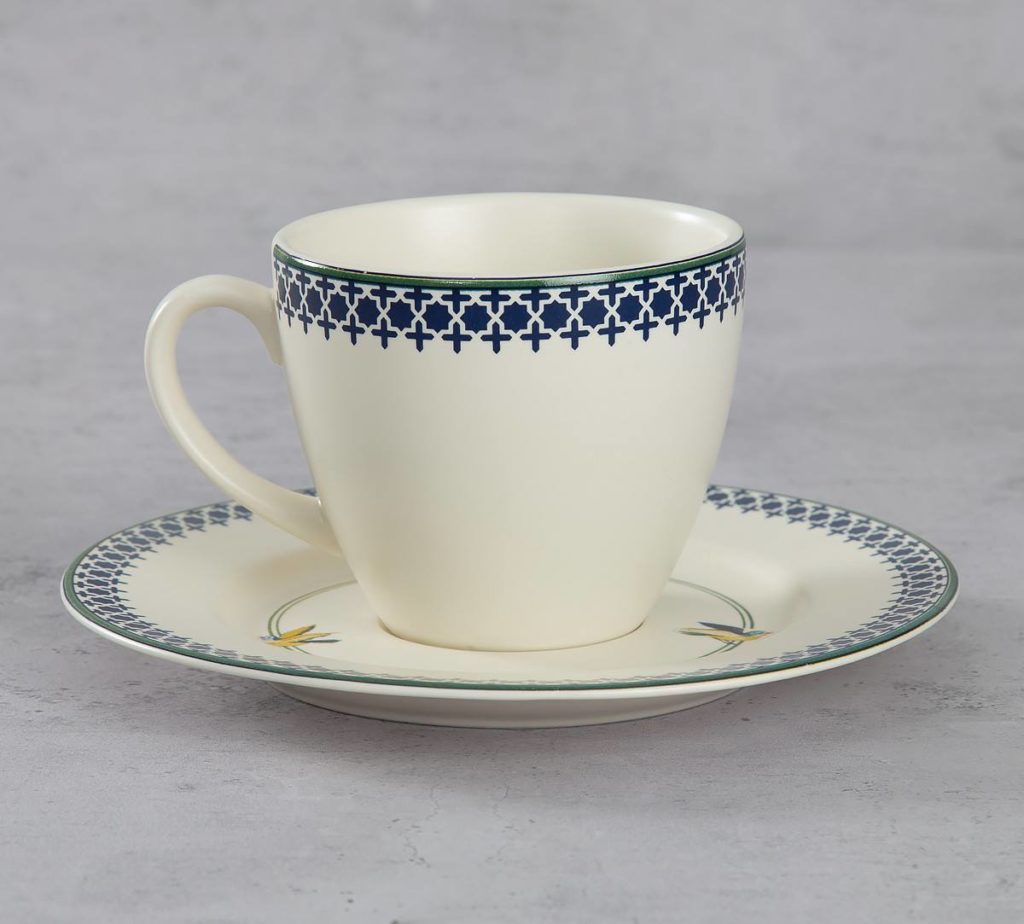 Cups and Saucers02