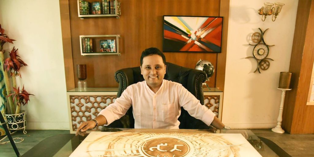 Amish Tripathi Cover