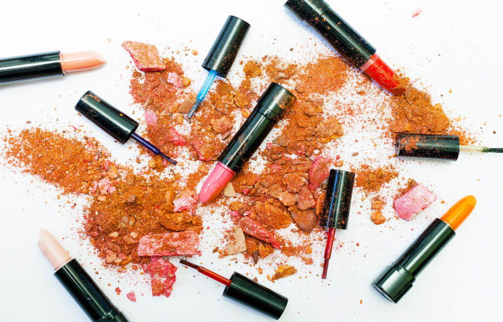lipstick cover pic