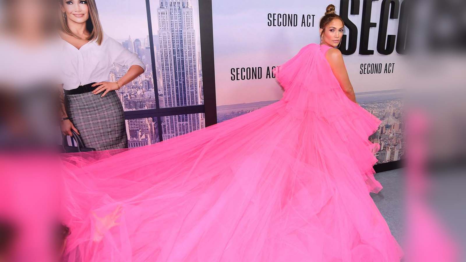 Jennifer Lopez in Pink Dress