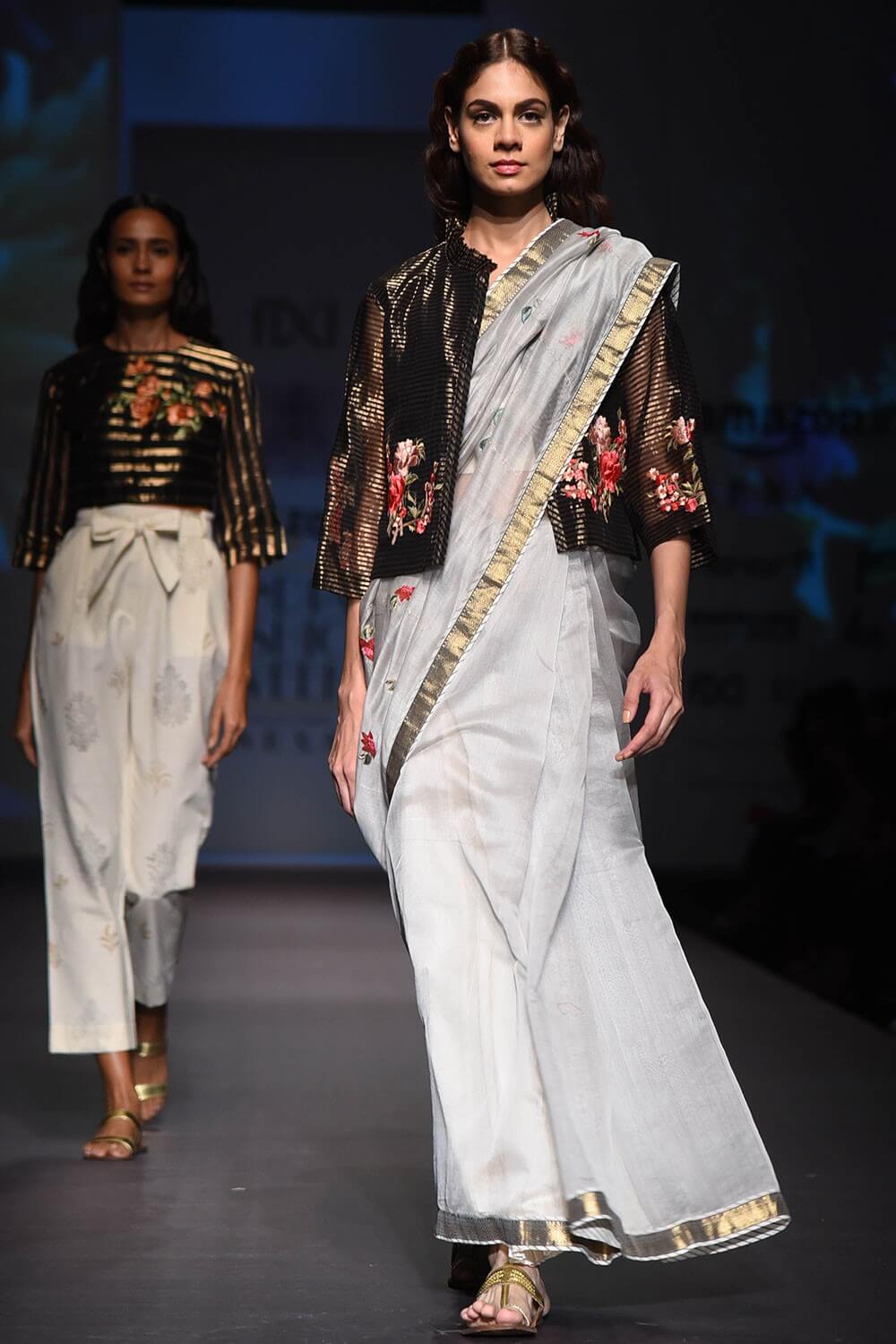 Elegant saree design for women 2022 | Fancy blouse designs, Fashionable saree  blouse designs, New saree blouse designs