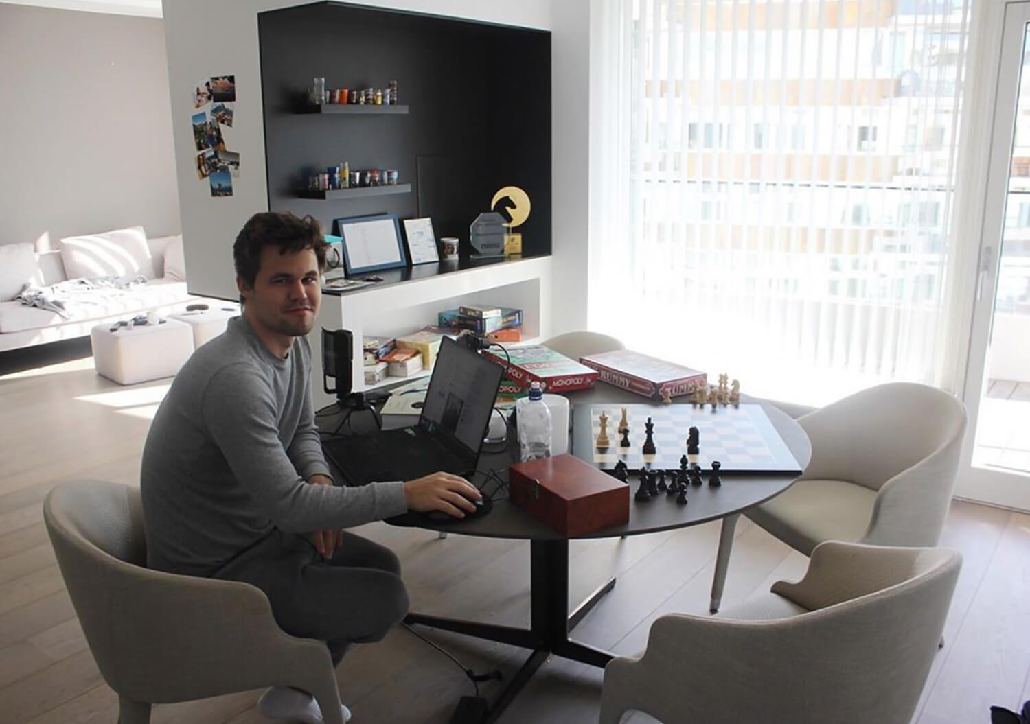 World Champion Magnus Carlsen Crowned Clutch Chess International