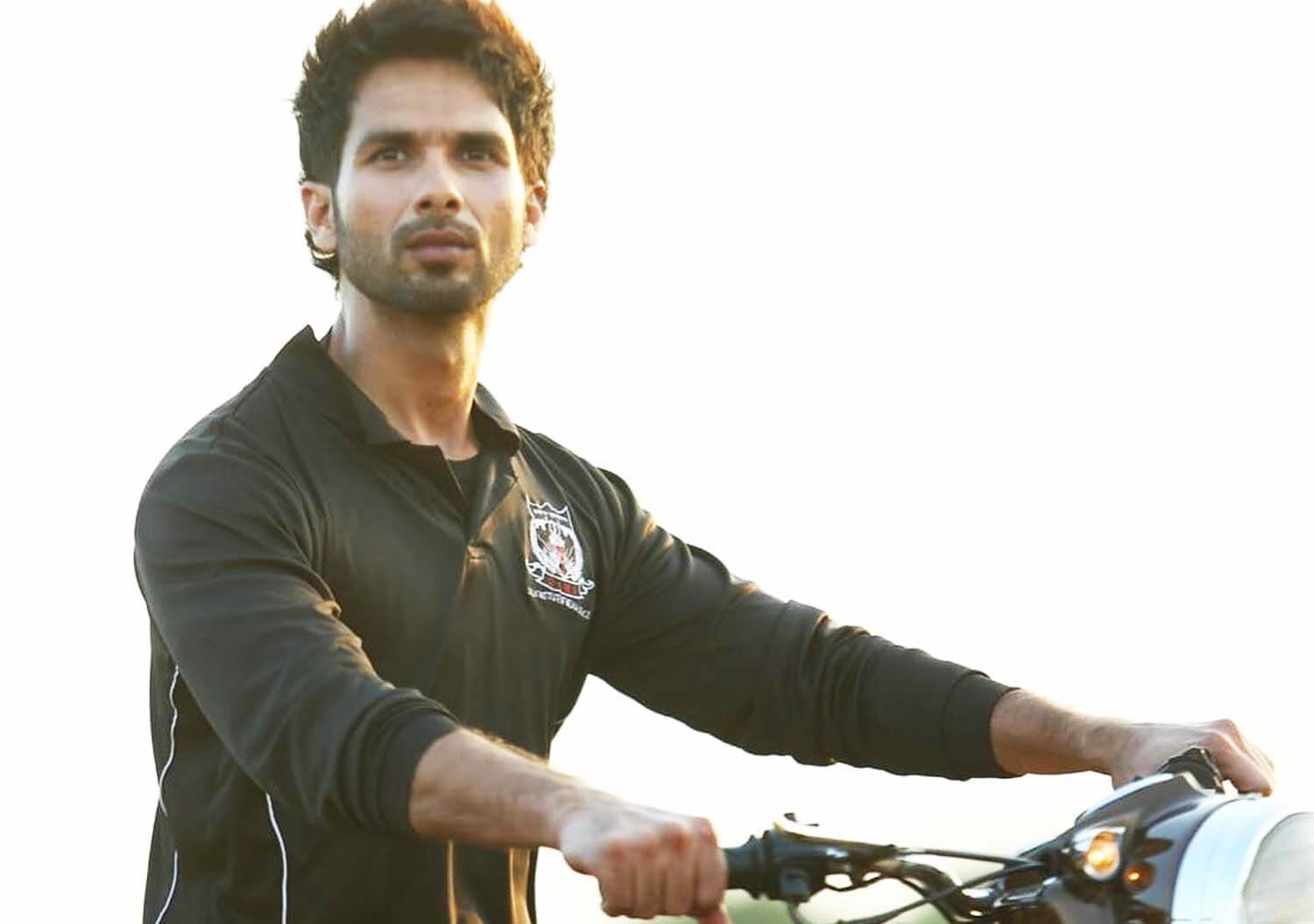 Shahid Kapoor thanks fans, cast and crew of 'Kabir Singh' for ...