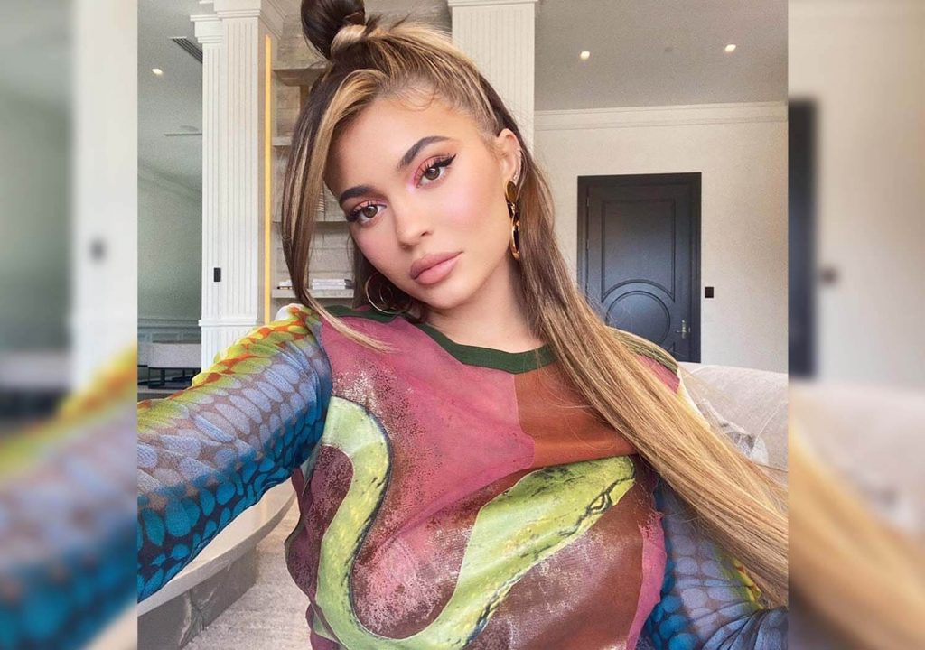 It’s Kylie Jenner’s Birthday! - Bold Outline : India’s leading Online