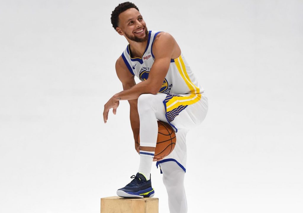 Stephen Curry Shines In NBA Comeback - Bold Outline : India's leading ...