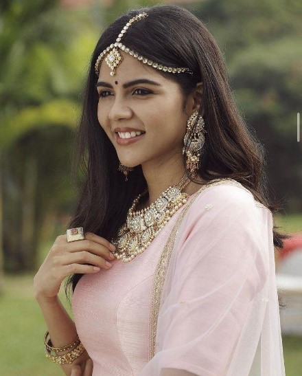 Celebrating Kalyani Priyadarshan birthday with her top 5 awe- inspiring  looks wearing jewellery from Kalyan Jewellers - Bold Outline : India's  leading Online Lifestyle, Fashion & Travel Magazine.