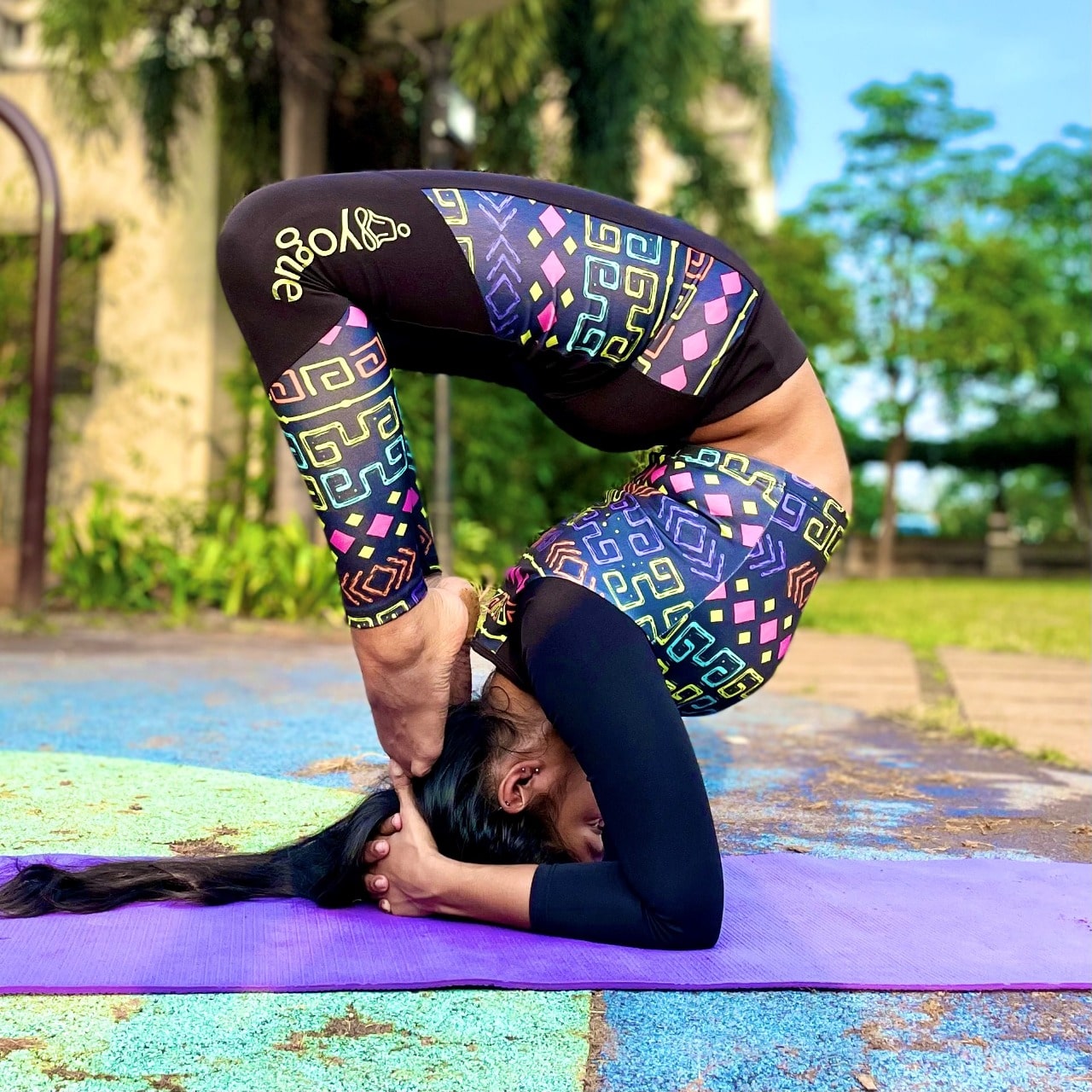Shilpa`s yoga poses prove that being fit is fine, but working out is cooler!