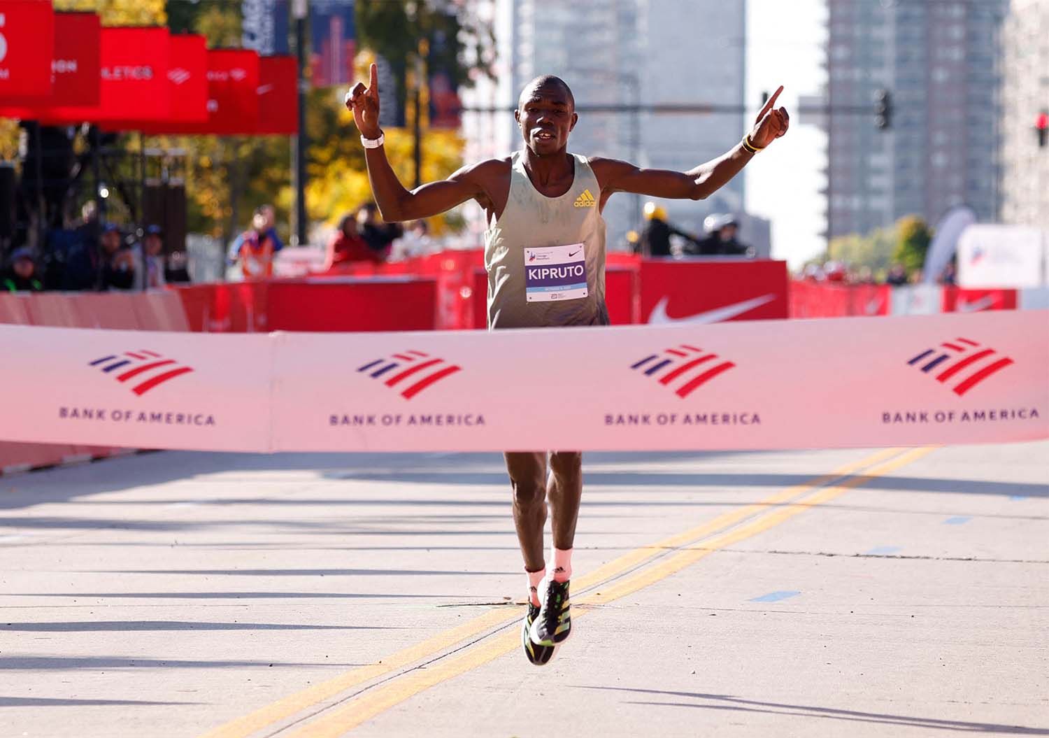 Prestatie Aankondiging kasteel ADIDAS' ADIZERO DOMINANCE CONTINUES AS KIPRUTO STORMS TO VICTORY IN CHICAGO  - Bold Outline : India's leading Online Lifestyle, Fashion & Travel  Magazine.