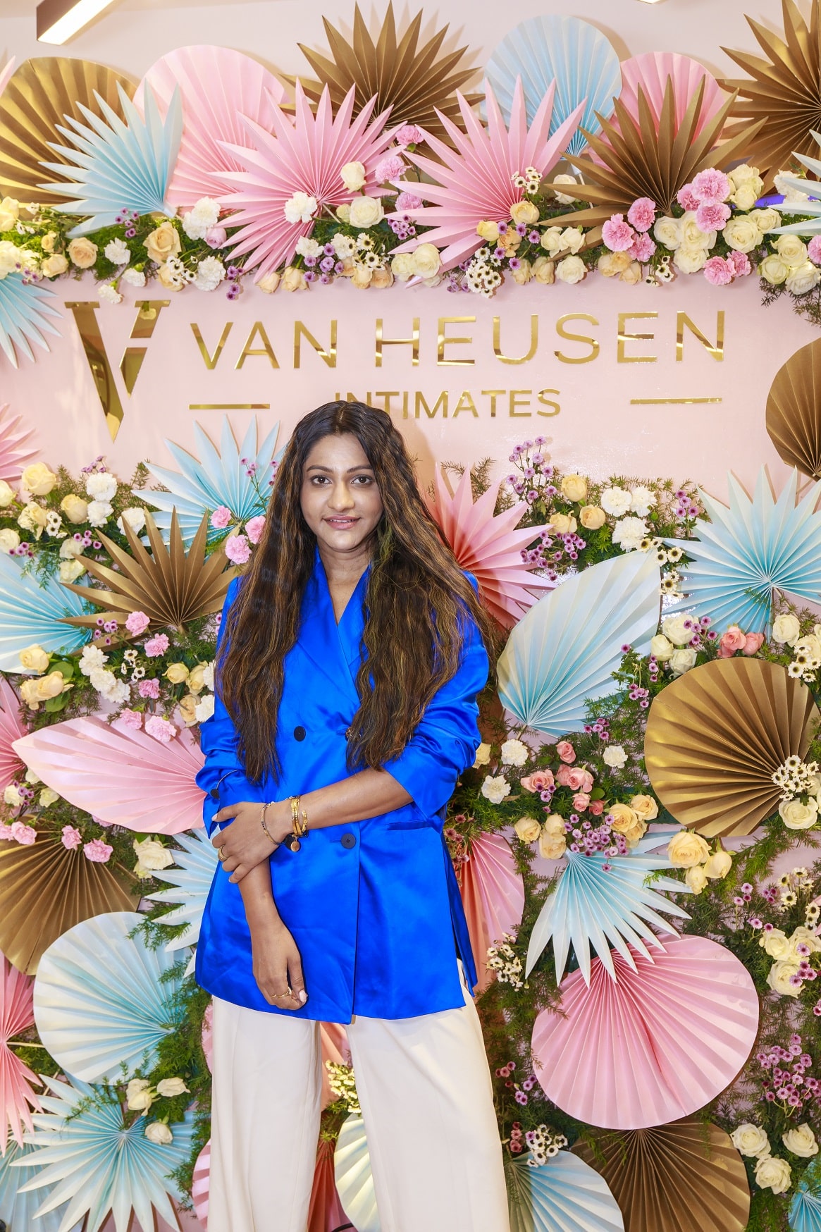 Van Heusen Opens 16th Store in Mumbai